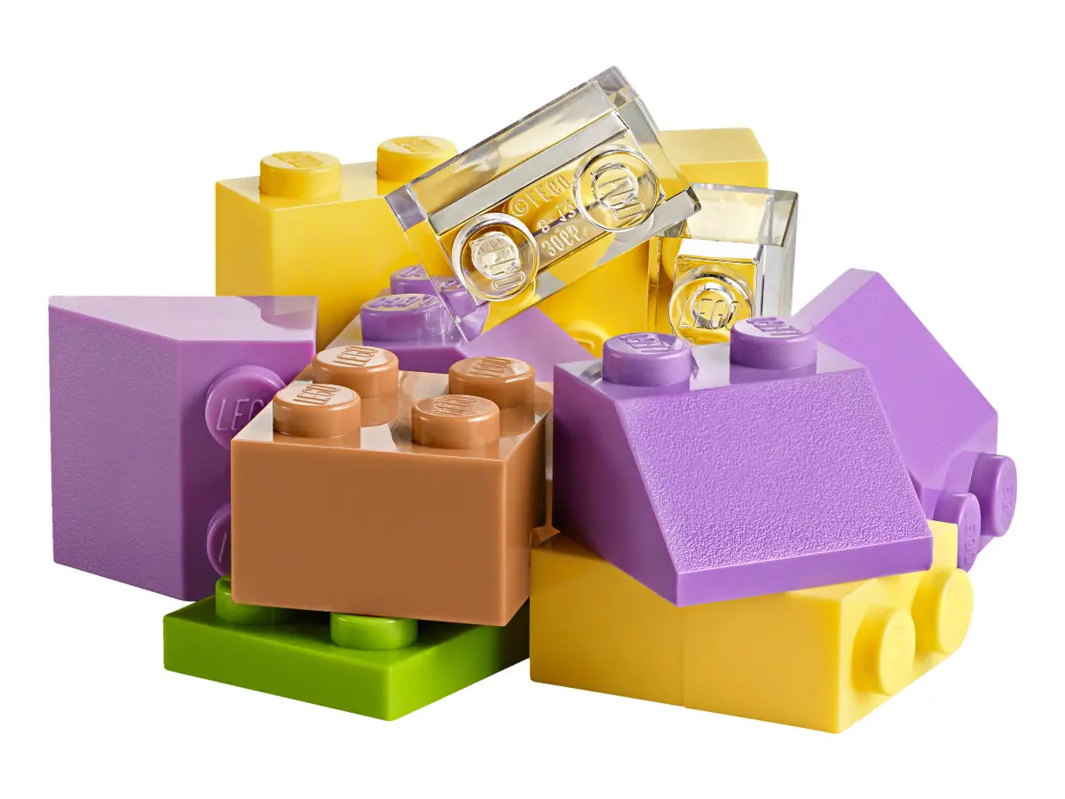 LEGO Classic Creative Suitcase 213 Pieces Yellow