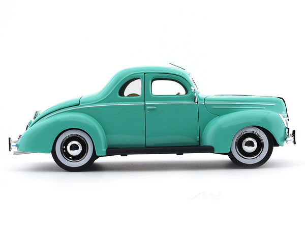 1939 Ford Coupe Green 1:18 Maisto licensed diecast scale model car collectible