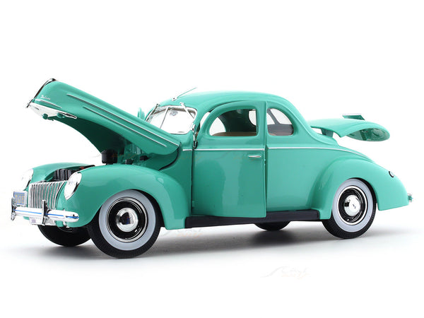 1939 Ford Coupe Green 1:18 Maisto licensed diecast scale model car collectible