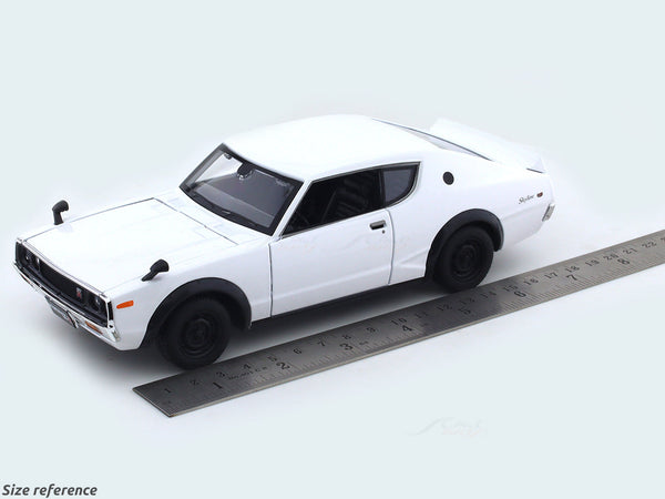 Maisto 1973 Nissan Skyline 2000GT-R 1:24 Licensed Diecast Alloy Scale Model Car