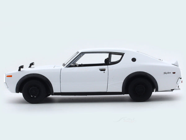 Maisto 1973 Nissan Skyline 2000GT-R 1:24 Licensed Diecast Alloy Scale Model Car