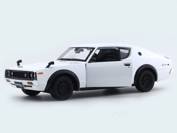 Maisto 1973 Nissan Skyline 2000GT-R 1:24 Licensed Diecast Alloy Scale Model Car