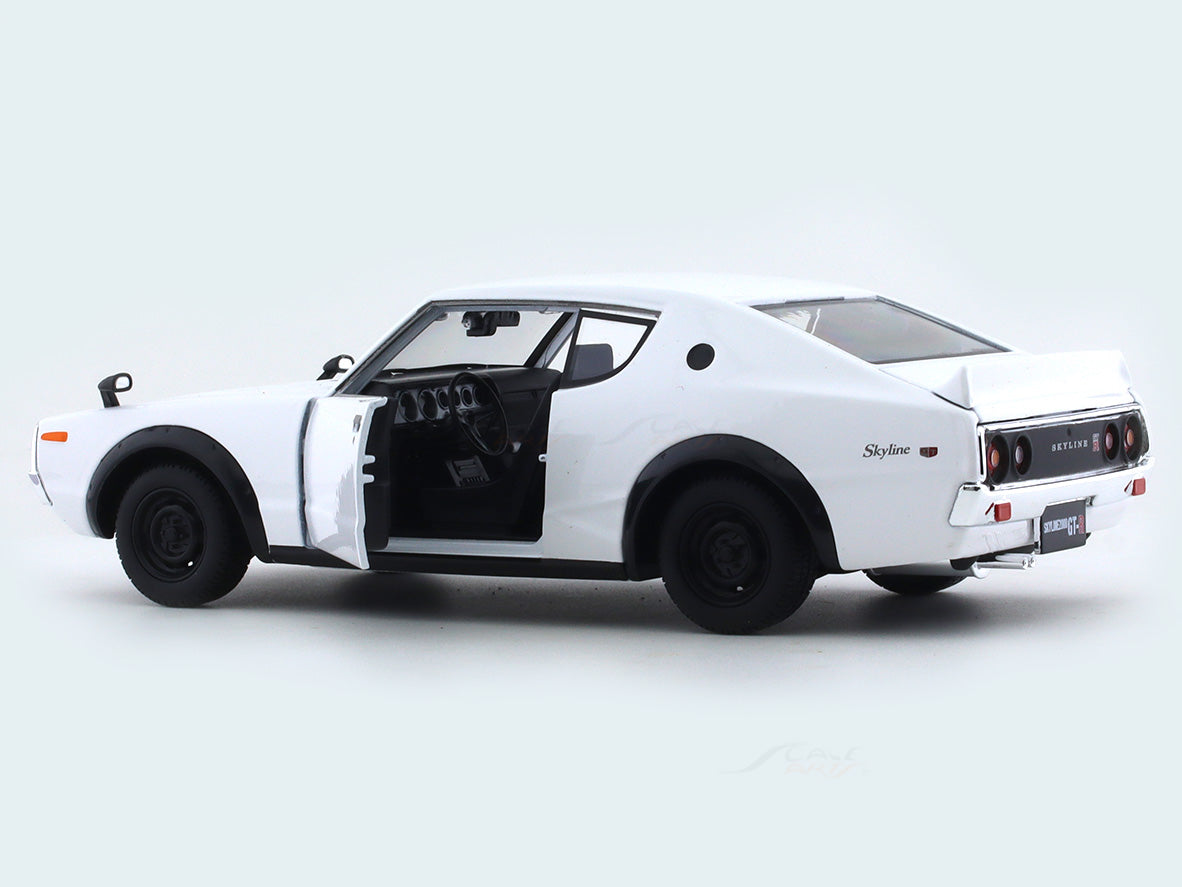 Maisto 1973 Nissan Skyline 2000GT-R 1:24 Licensed Diecast Alloy Scale Model Car