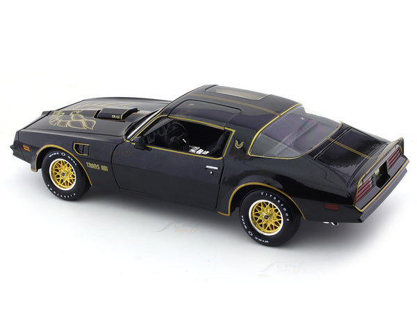 Maisto - 1/18 Scale Model Compatible with Pontiac Firebird Trans AM 1978 Classic Car Model Collectible - Assorted