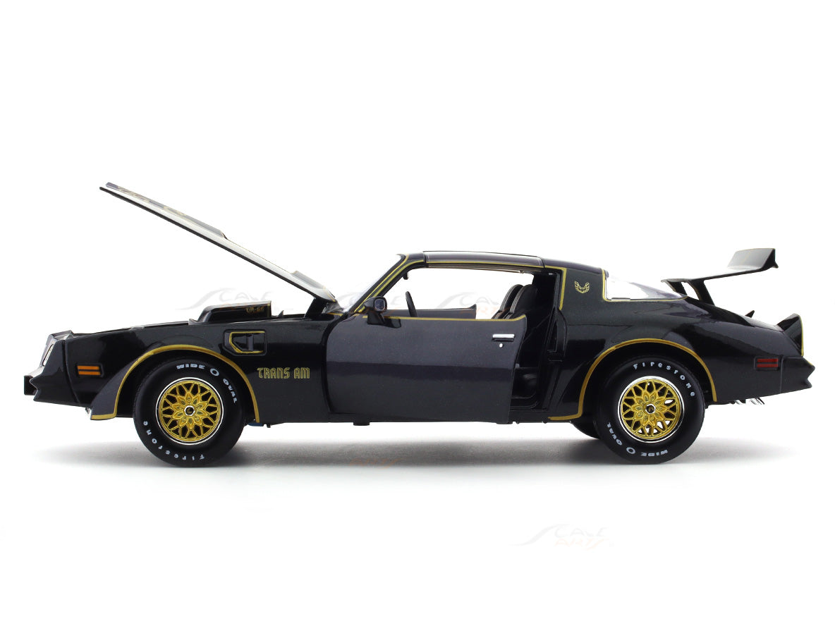 Maisto 1978 Pontiac Firebird Trans Am Diecast Model 1:18 Scale Blue