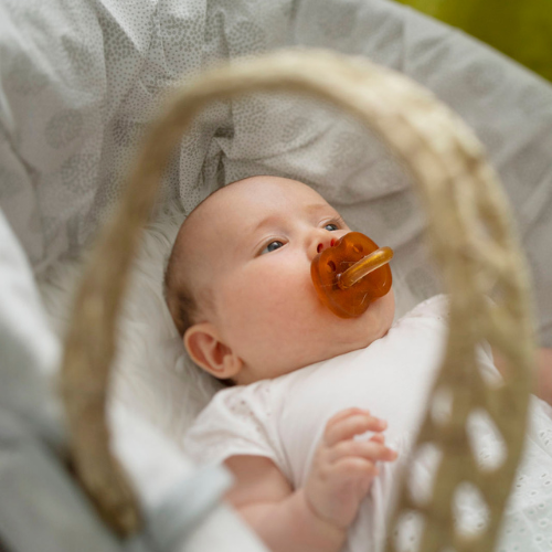 Natural rubber pacifier 6-18 M
