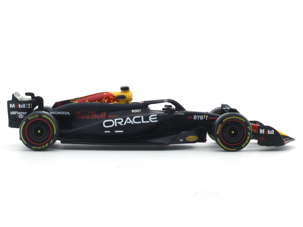 2024 Oracle Red Bull No. 1 Max Verstappen 1:43 Bburago Formula 1 diecast scale model car