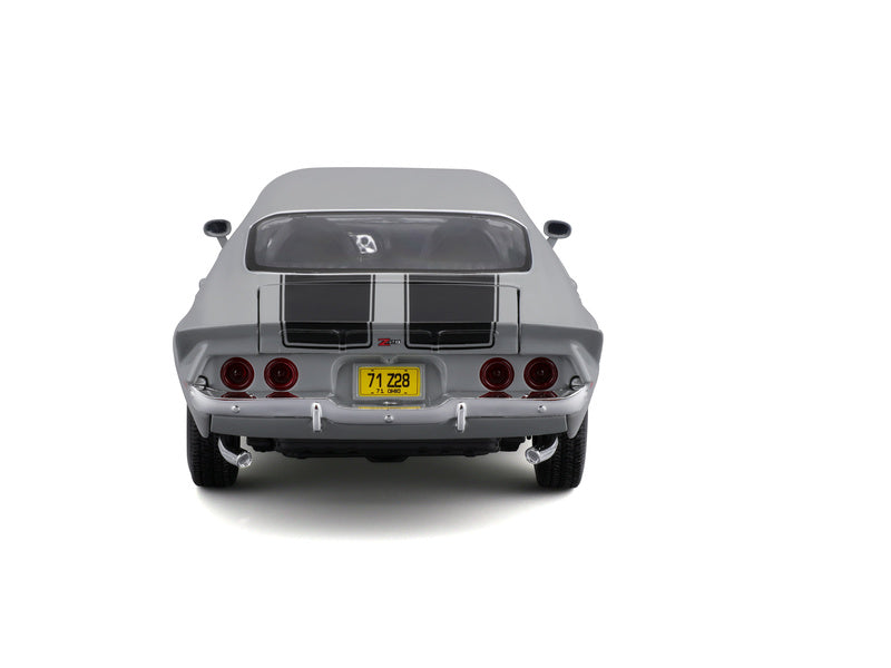 Maisto 1971 Chevrolet Camaro grey 1:18 diecast scale model