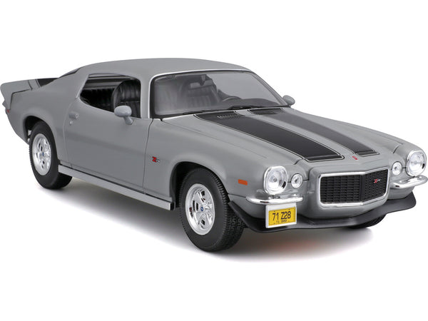 Maisto 1971 Chevrolet Camaro grey 1:18 diecast scale model