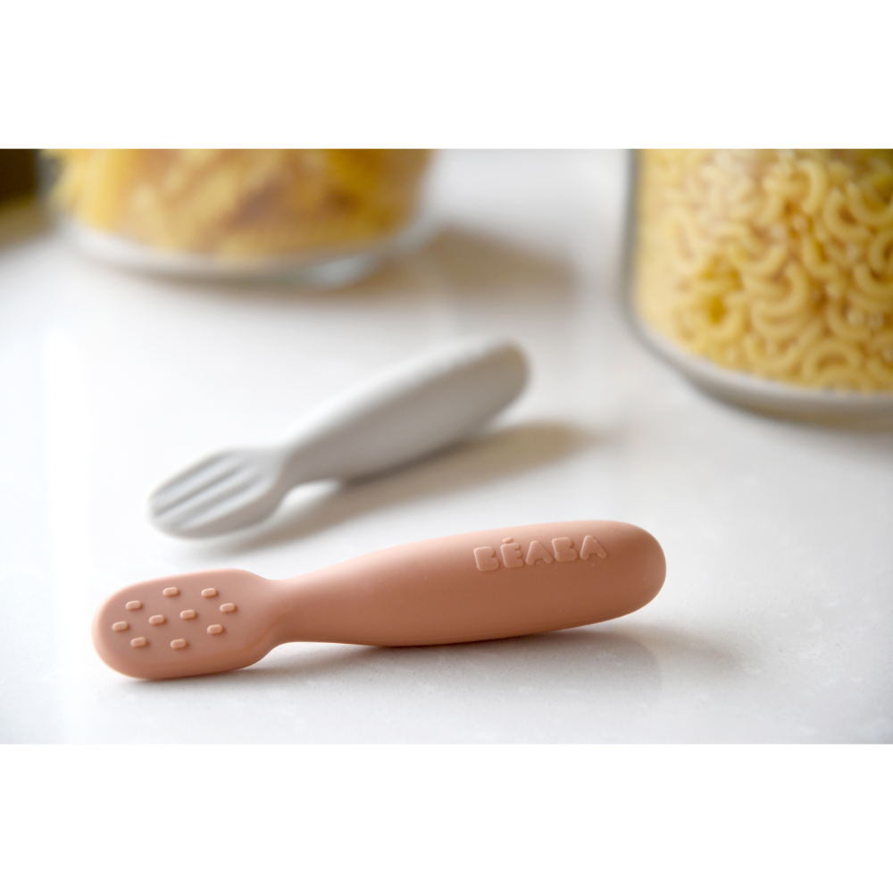 Béaba Set of 2 Silicone Pre-Feeding Spoons – Terracotta / Velvet Grey