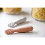 Béaba Set of 2 Silicone Pre-Feeding Spoons – Terracotta / Velvet Grey