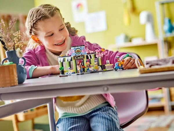 LEGO Friends Heartlake City Café 6+ 426Pcs 42618