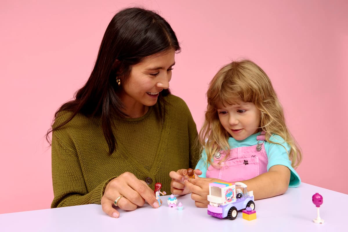 LEGO Friends Unicorn Cake Delivery Car 67 Pieces 5 × 9 × 5 cm Multicolour