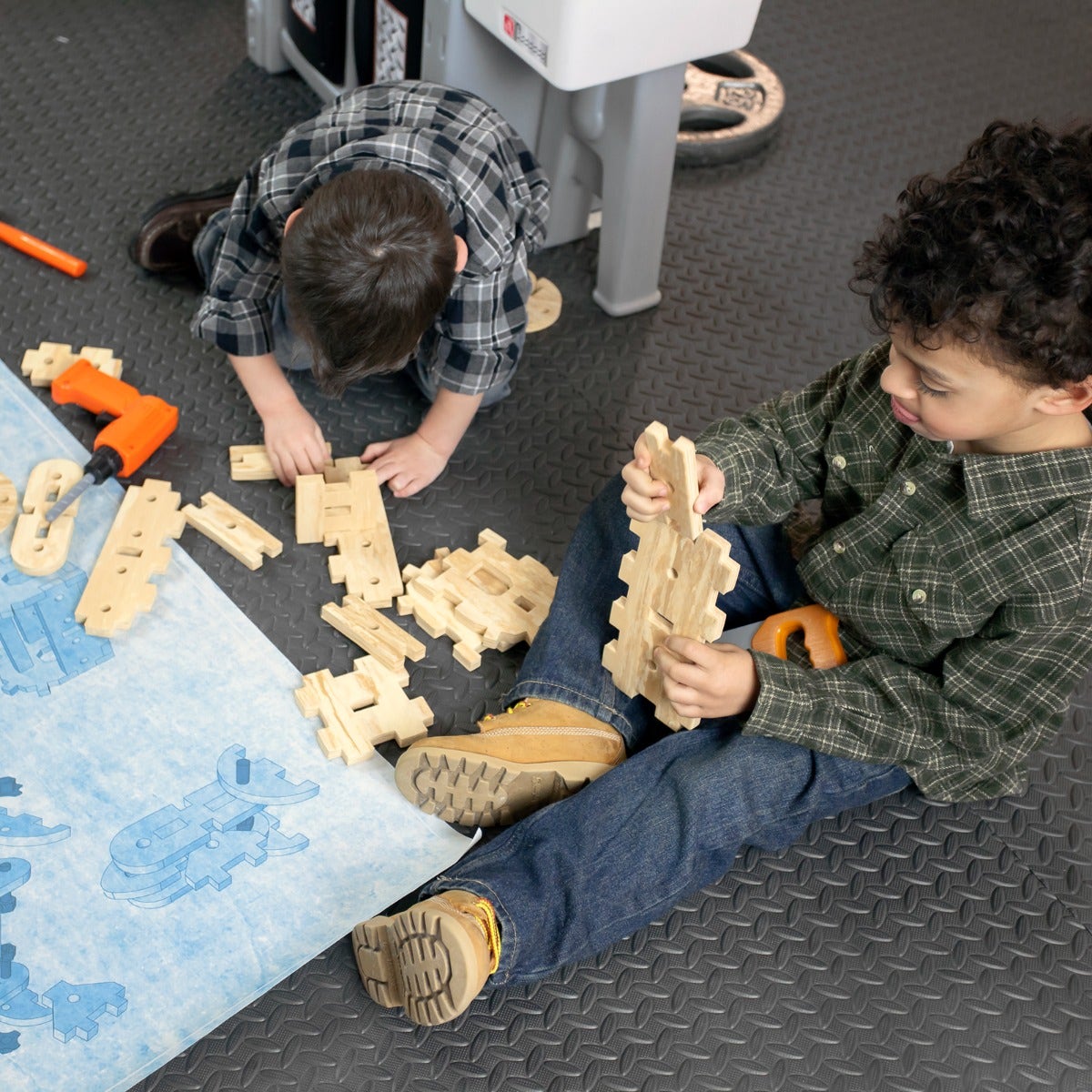Step2 Pro Play Workshop & Utility Bench