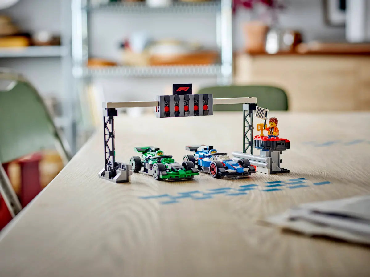LEGO City F1 Grid with VCARB & Sauber Race Cars 313 Pieces Multicolour