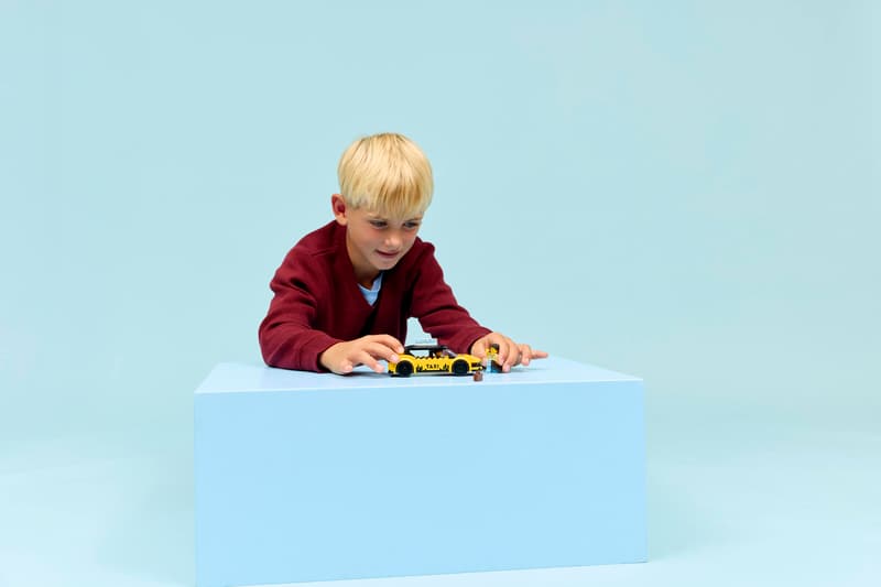 LEGO City Yellow Taxi 122 Pieces Yellow