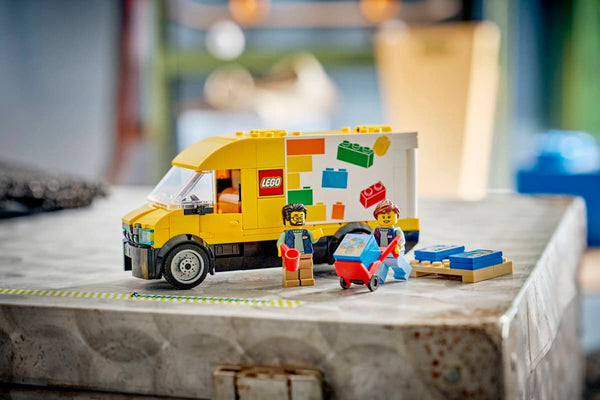 LEGO City The LEGO Van 276 Pieces 6Y+ – Yellow