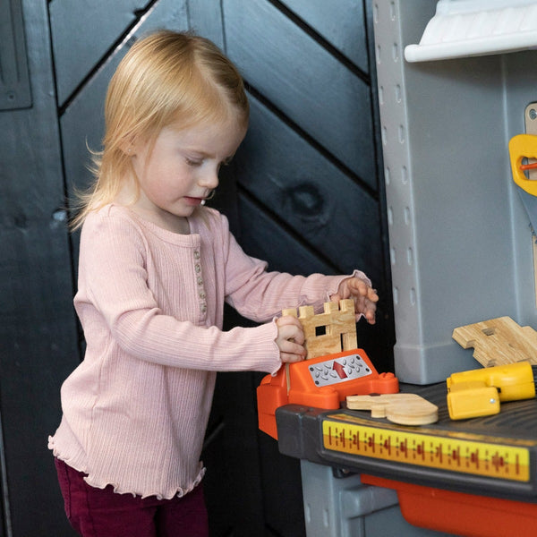 Step2 Deluxe Workshop