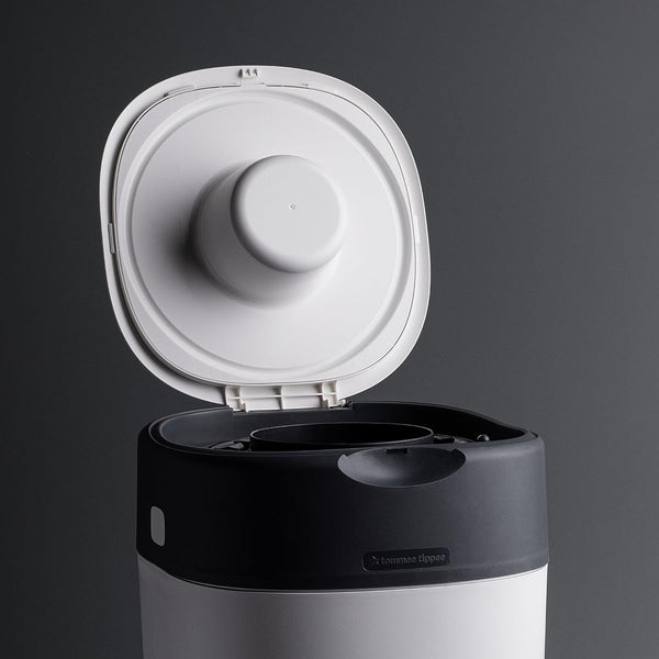 Tommee Tippee Twist and Click Advanced Nappy Disposal Sangenic Tec Bin - White