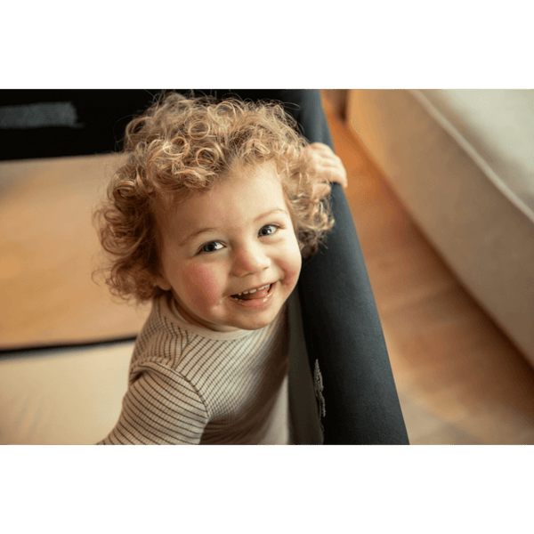 Nuna Paal Play Yard - Caviar