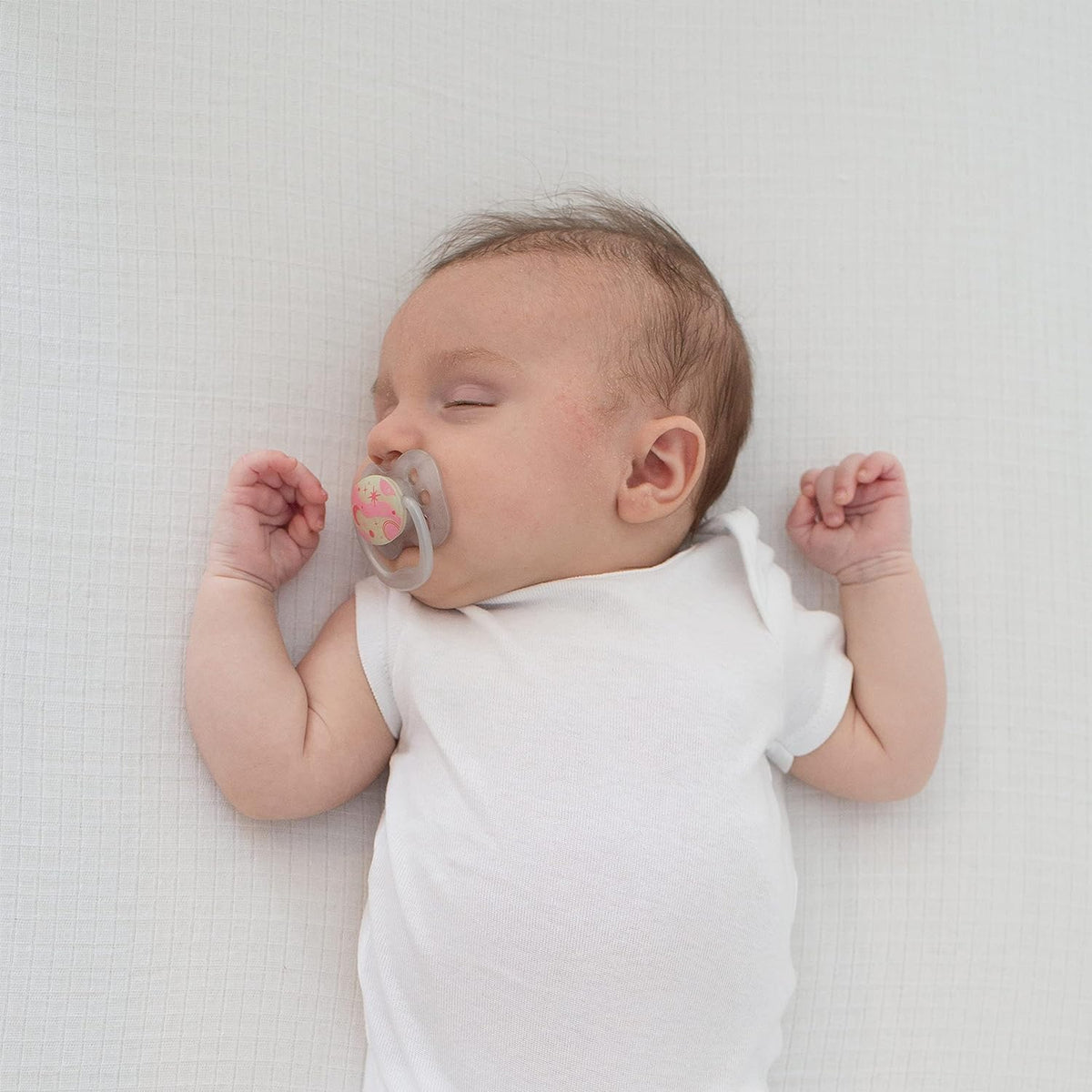 Dr. Brown's Advantage Pacifier Stage 1 0–6M Blue Glow in the Dark Pack of 2