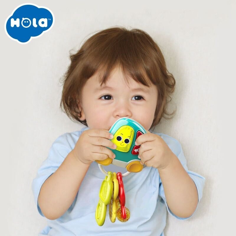 Hola Musical Car Keychain with Lights & Sounds 9M+ Multicolor