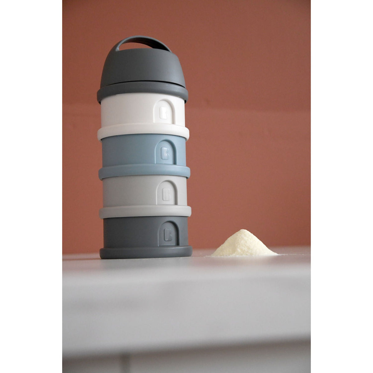 Béaba Formula Milk Container 4 Compartments – Mineral Grey / Blue