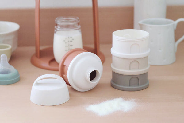 Béaba Translucent Formula Milk Container 4 Compartments 0M+ – Clay Earth