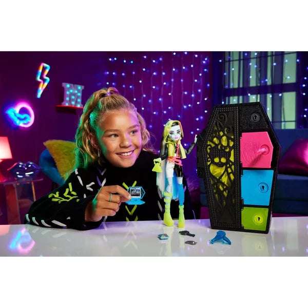Barbie Monster Skulltimate Secrets Neon Frights Frankie Stein Fashion Doll