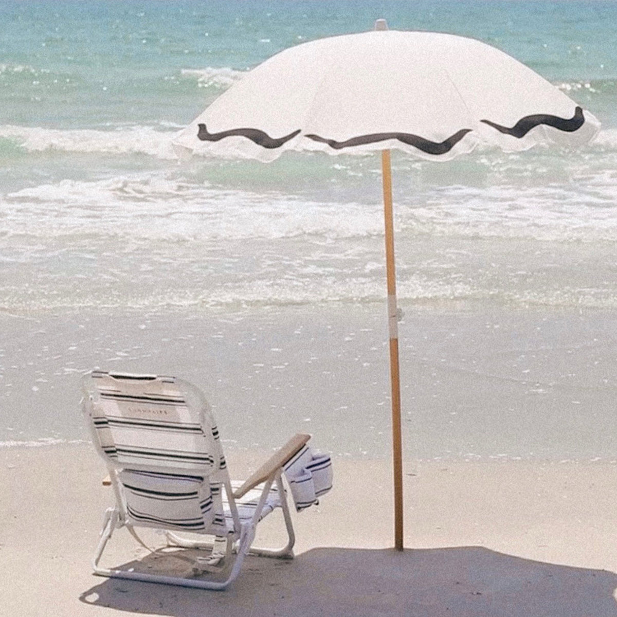 SUNNYLIFE Deluxe Beach Chair Casa Fes