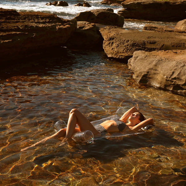 SUNNYLIFE Pool Float Lie On Hammock - Pink Heart