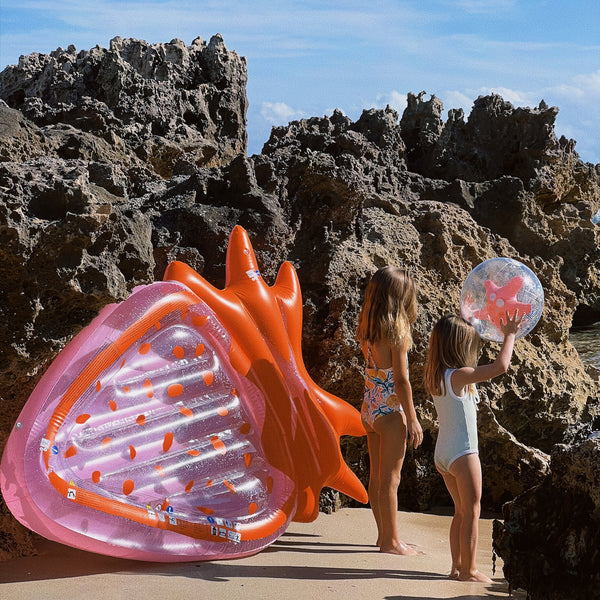 SUNNYLIFE Luxe Lie-On Float Strawberry Pink Berry