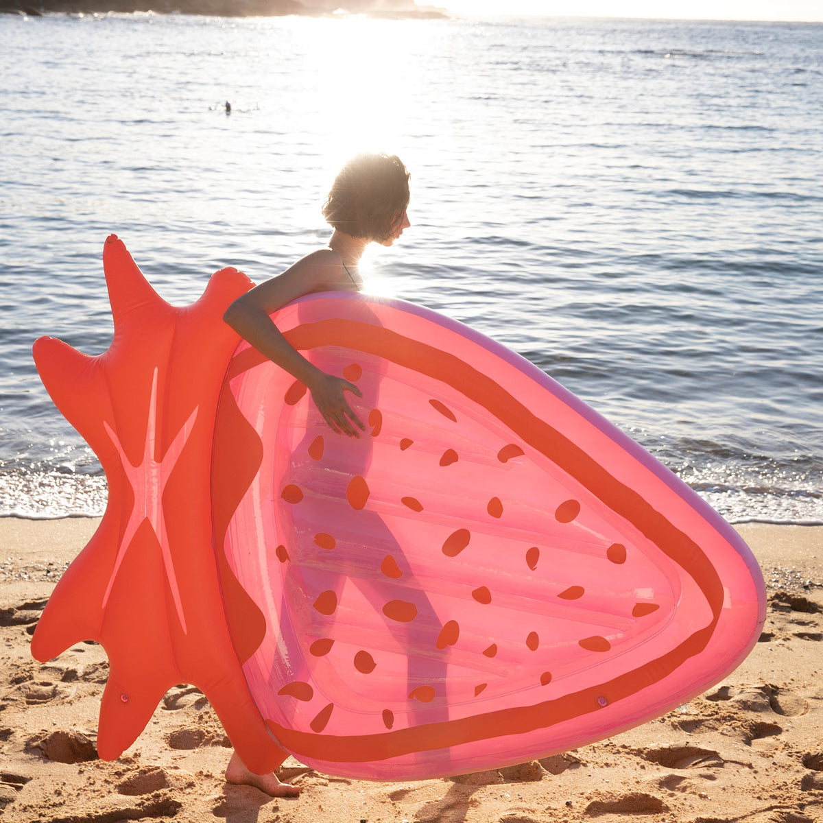 SUNNYLIFE Luxe Lie-On Float Strawberry Pink Berry