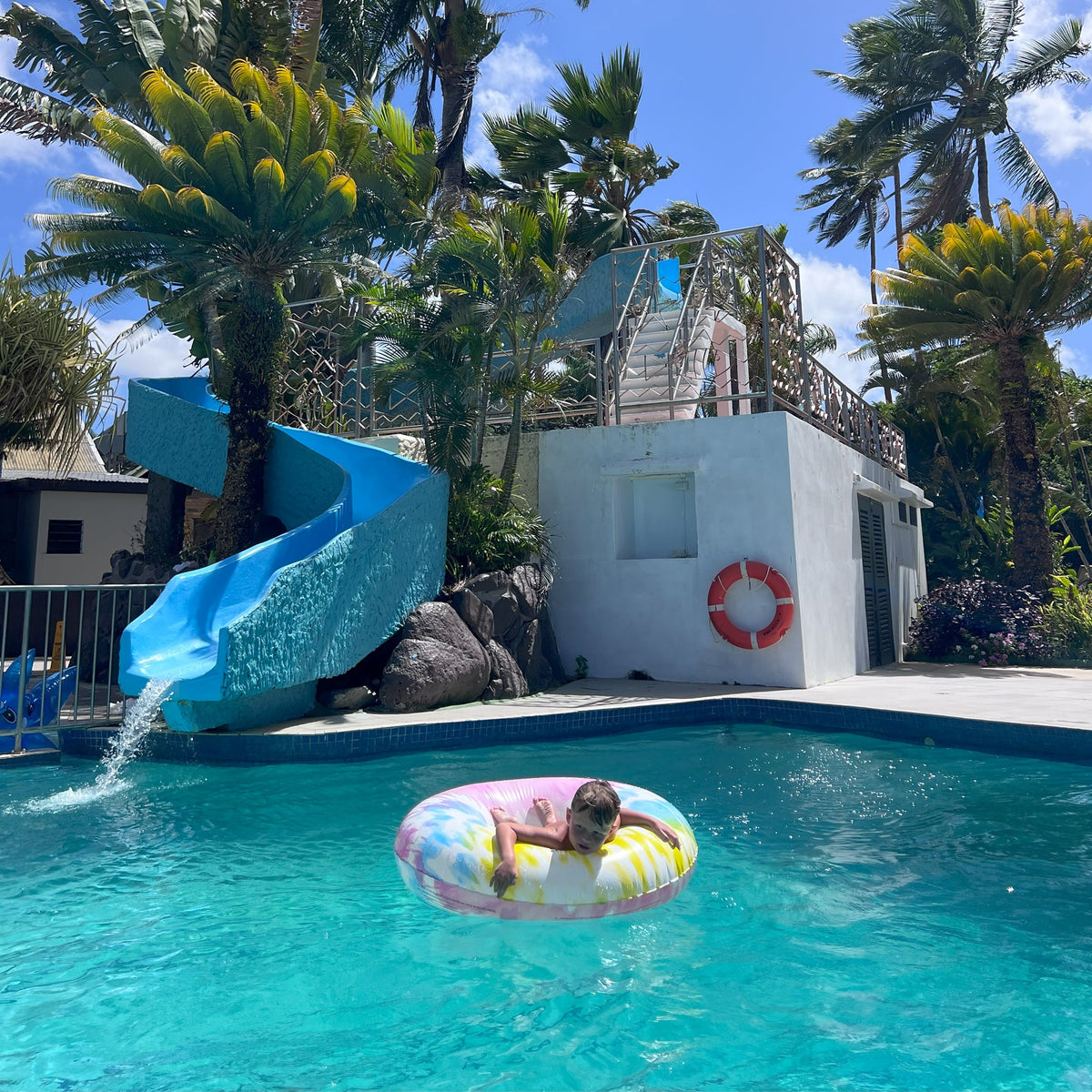 SUNNYLIFE Pool Ring Tie Dye Sorbet