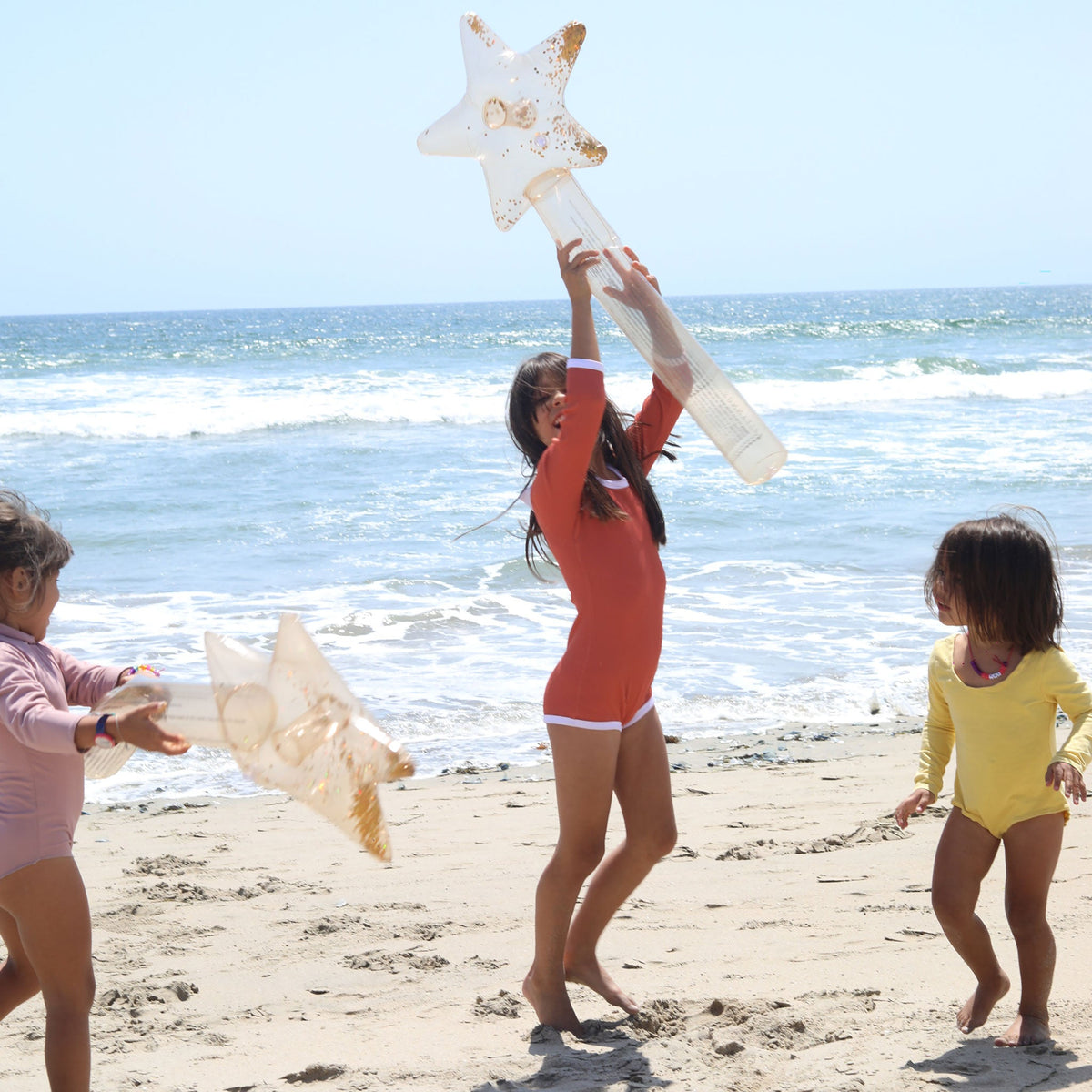 SUNNYLIFE Kids Inflatable Star Wand Princess Swan - Gold