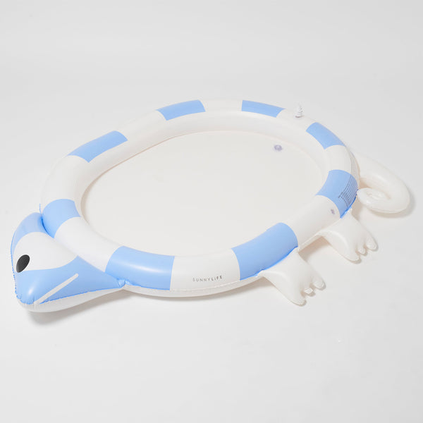 SUNNYLIFE Kids Sprinkler Mat Into the Wild Blue