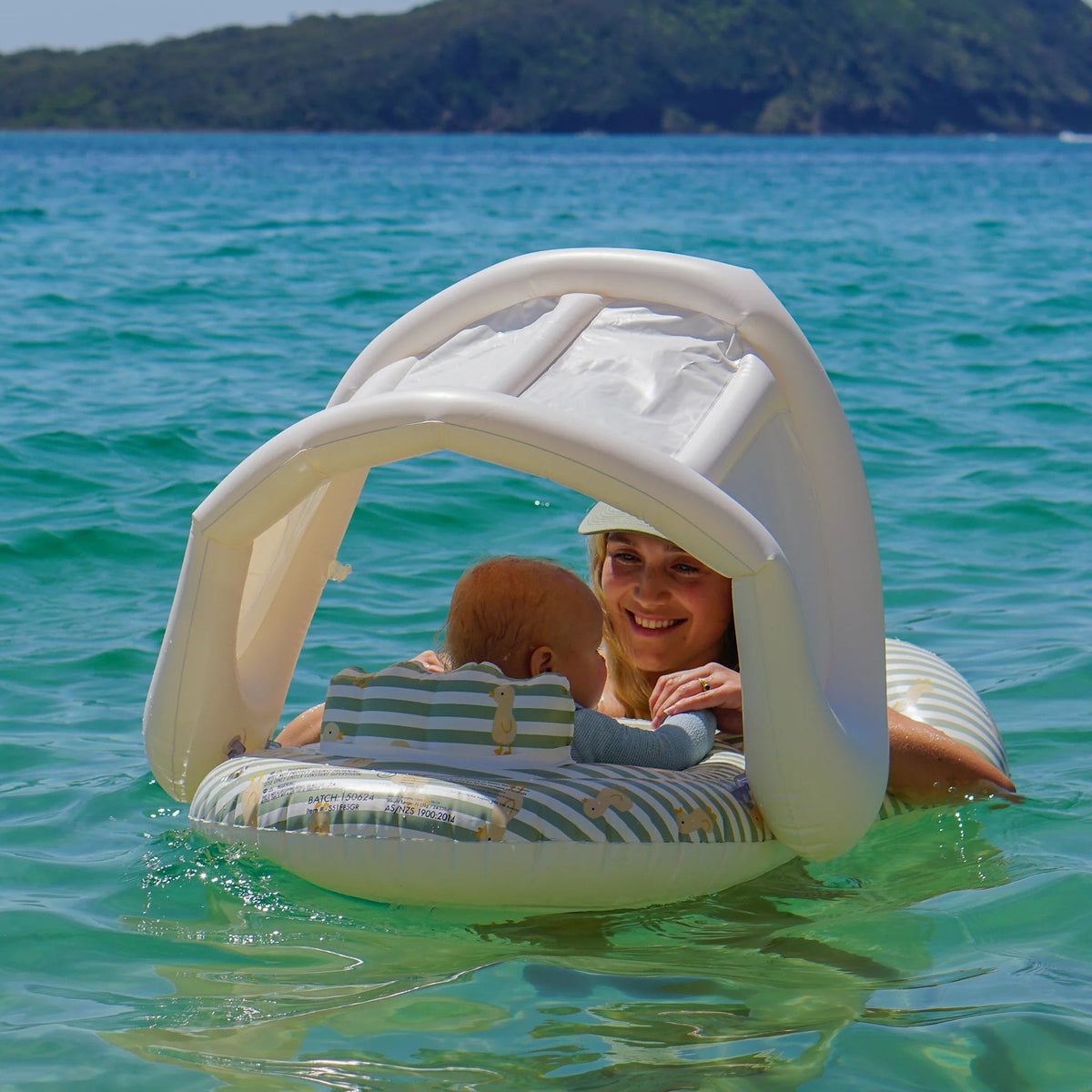 SUNNYLIFE Float Together Baby Seat - Duck Sage Stripe