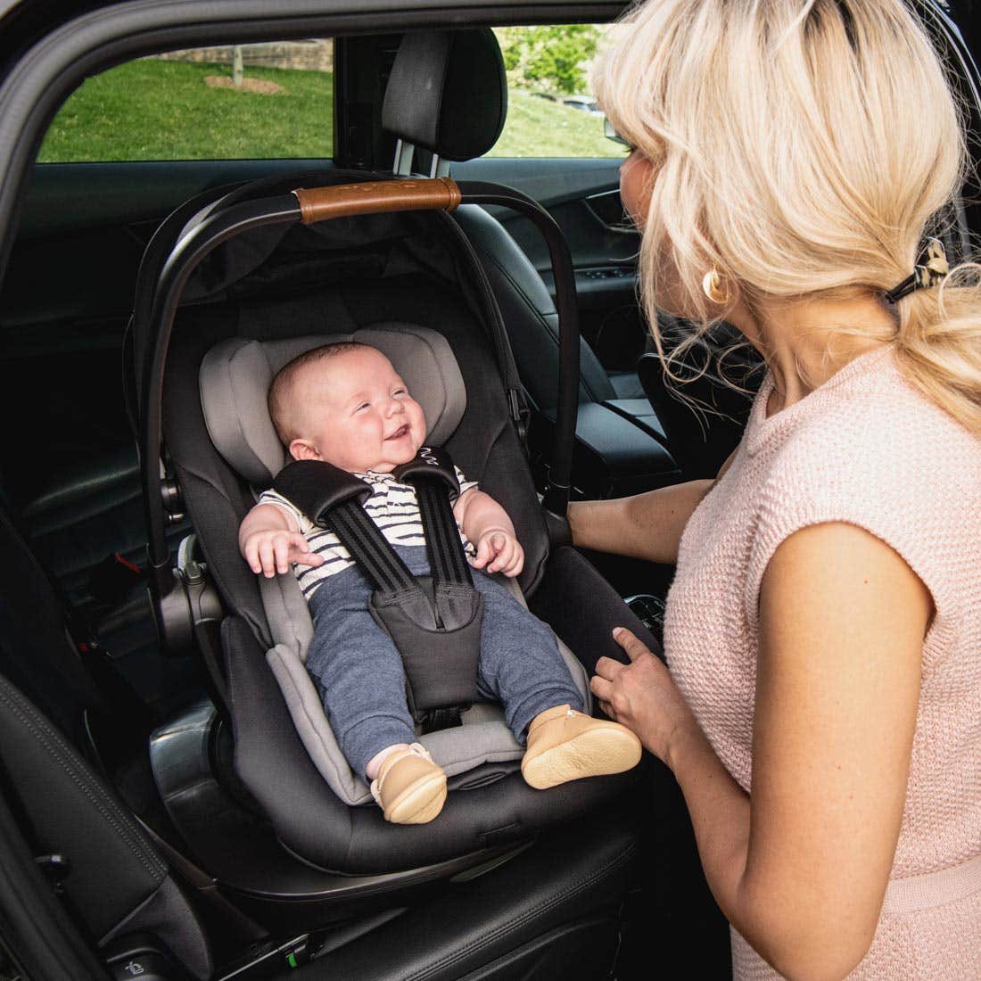 Nuna ARRA Next Reclining i-Size Infant Car Seat – Caviar