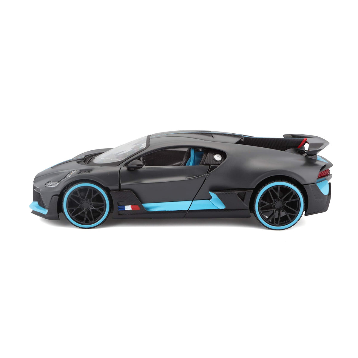 MAISTO BUGATTI DIVO DIE-CAST MODEL CAR 1:24 WHITE