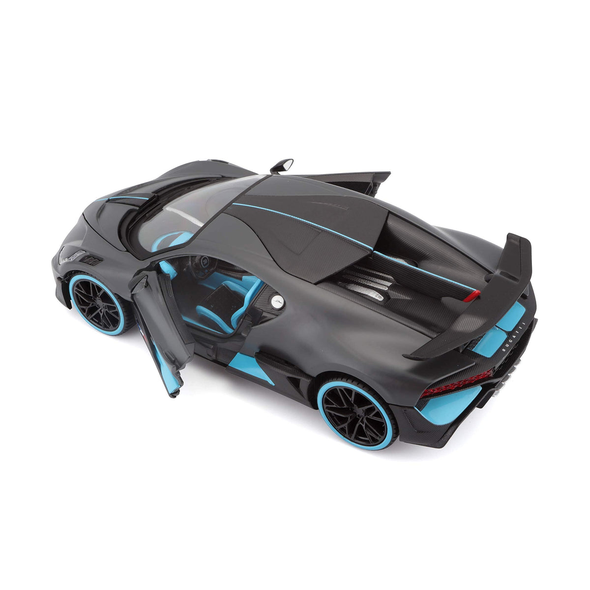 MAISTO BUGATTI DIVO DIE-CAST MODEL CAR 1:24 WHITE