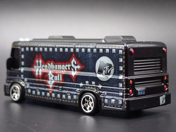 Hot Wheels Premium Pop Culture MTV Headbangers Hw Tour Bus
