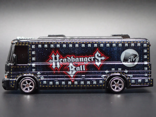 Hot Wheels Premium Pop Culture MTV Headbangers Hw Tour Bus