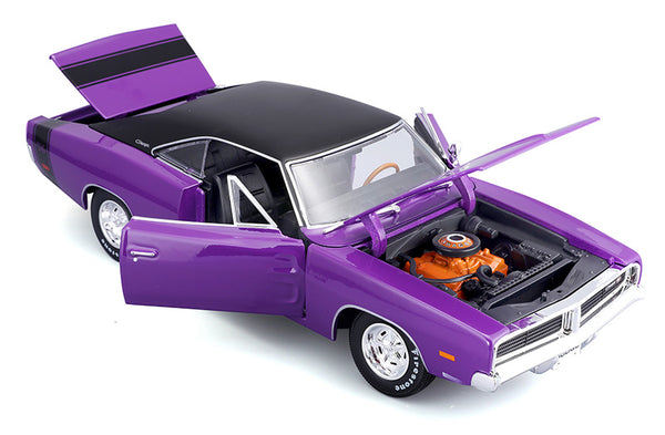 Maisto 1969 Dodge Charger R/T Purple 1:18 scale model licensed diecast