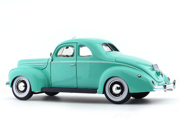 1939 Ford Coupe Green 1:18 Maisto licensed diecast scale model car collectible