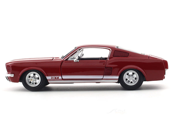 Maisto 1:24 1967 Ford Mustang GT Red Diecast Alloy Scale Model Car