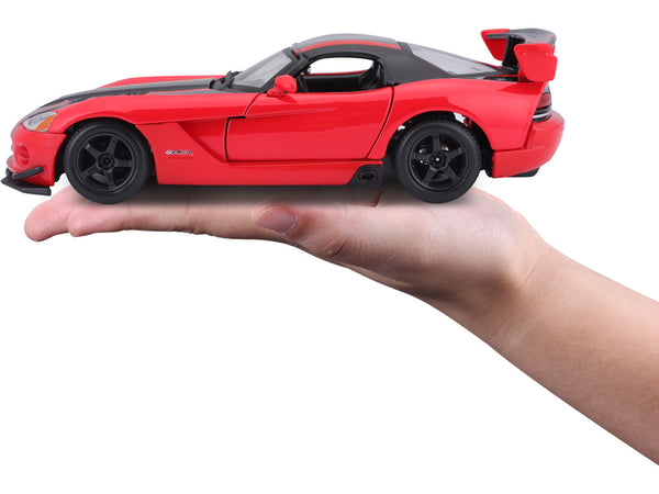Bburago 1:24 Dodge Viper SRT 10 ACR Red