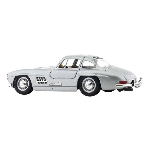 Bburago 1:24 1954 Mercedes-Benz 300 SL Silver Licensed Diecast Scale Model Car