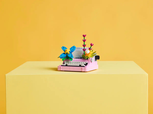 LEGO Creator Typewriter with Flowers 8+ 363Pcs 31169