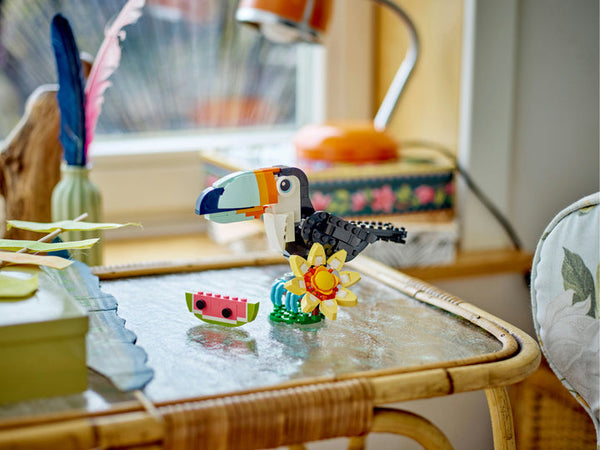 Lego Creator 3in1 Wild Animals: Tropical Toucan Figure 31173 Building Kit (225 Pieces)