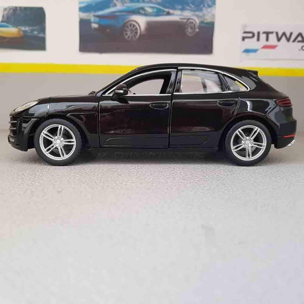 Bburago Porsche Macan Diecast Vehicle 1:24 Scale), (Model: 18-21077), Black